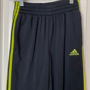 Adidas Boys L Black Sweatpants Yellow trim EUC